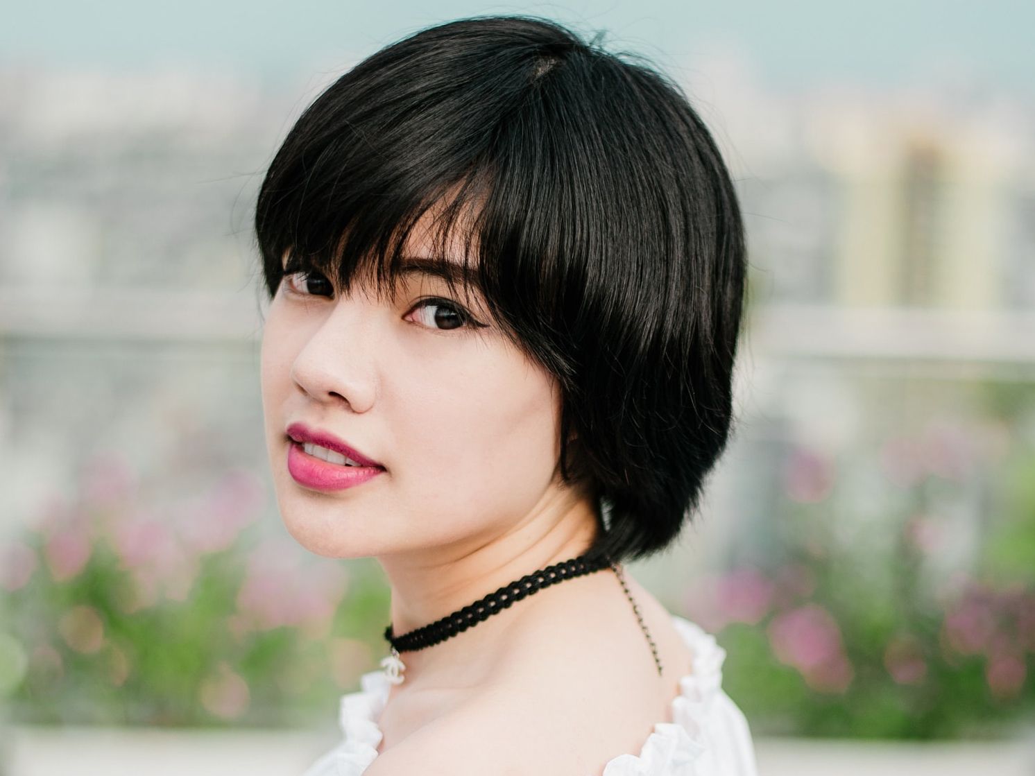 Front View Black Chin Bob With Blunt Bangs Front View Black Chin Bob With Blunt Bangs — Hairstyles for Thick Hair