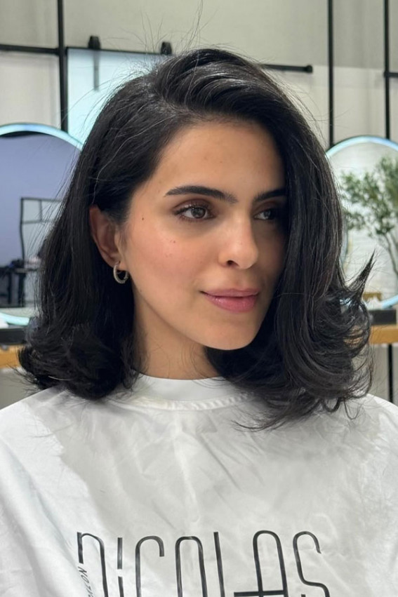 Layered Dark Brown Lob With Side Part and Volume Layered Dark Brown Lob With Side Part and Volume — Side Part Hairstyles