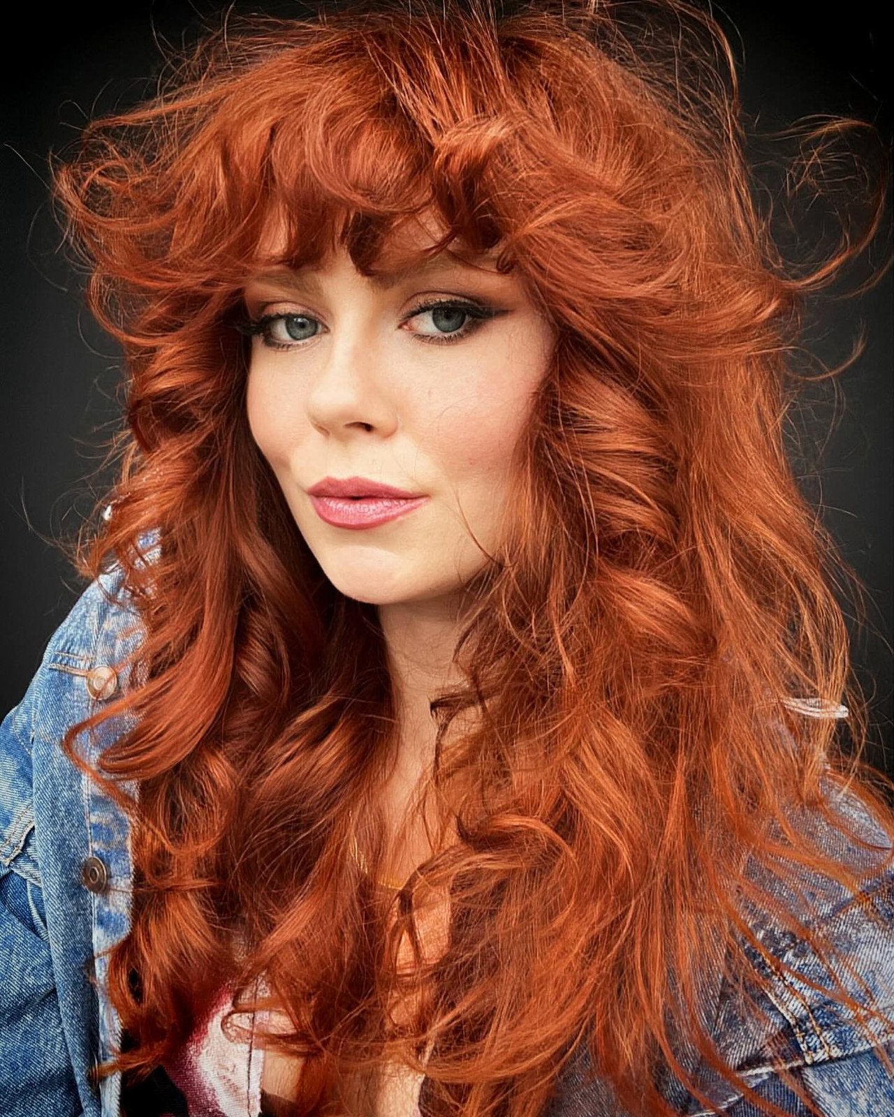 30 Trendy Ways to Sport a Curly Shag Haircut in 2026 - Hair Adviser