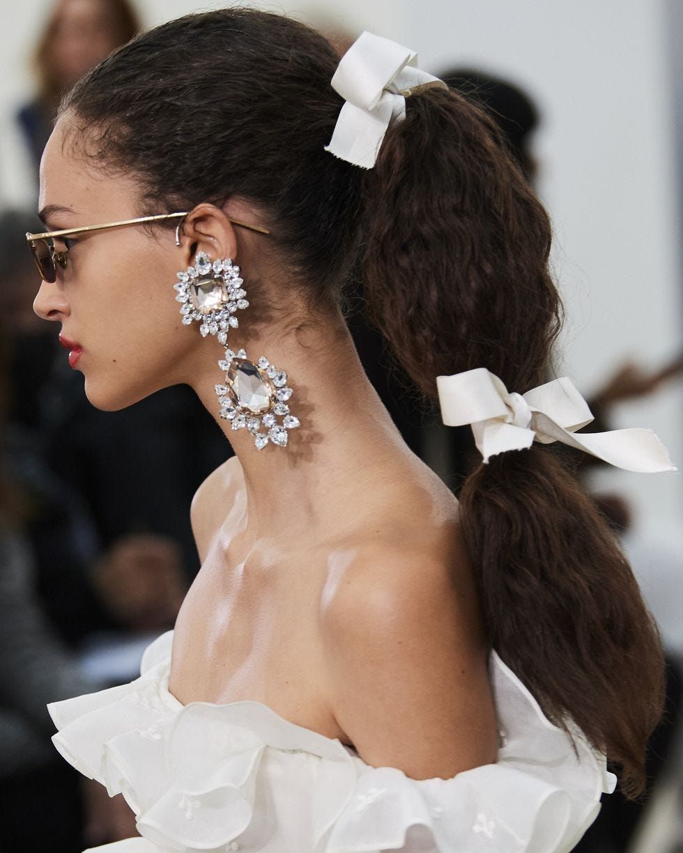 Voluminous High Ponytail with Bows — Cruise Hairstyles