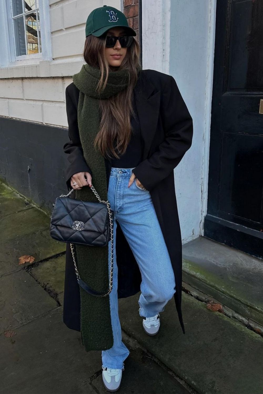 Layered Black Coat with Pop of Green Layered Black Coat with Pop of Green — Berlin Outfits