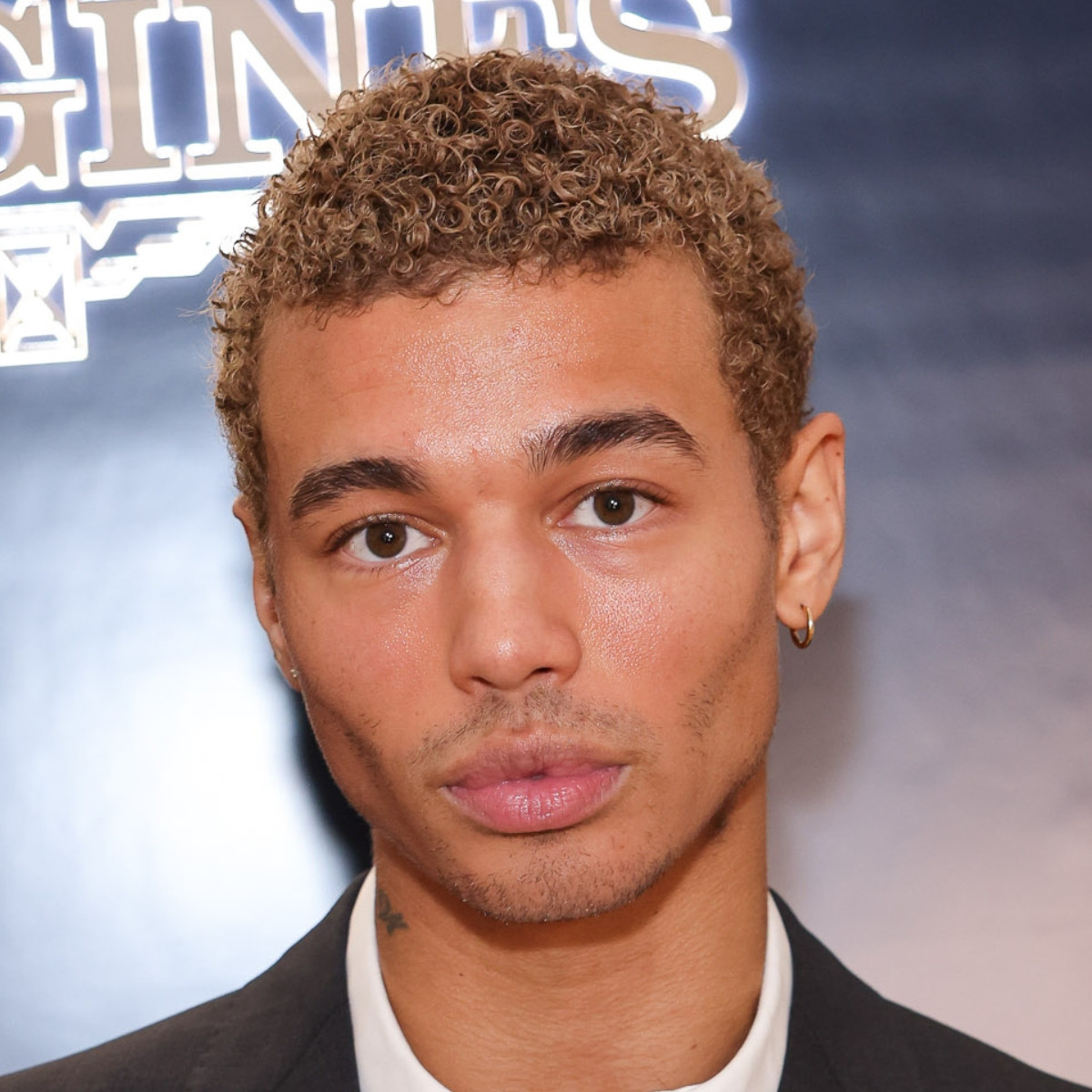 Shae Pulver: Short Curly Haircut | Man For Himself