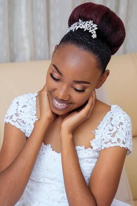 High Dark Red Bun With Jeweled Accessory High Dark Red Bun With Jeweled Accessory — Ballerina Bun
