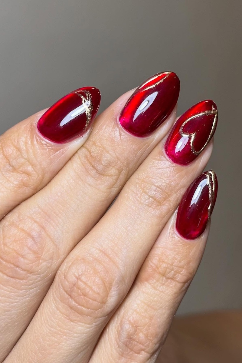 Gold Heart Accents On Accent Nails Visual Idea Gold Heart Accents On Accent Nails Visual Idea — Glass Nails