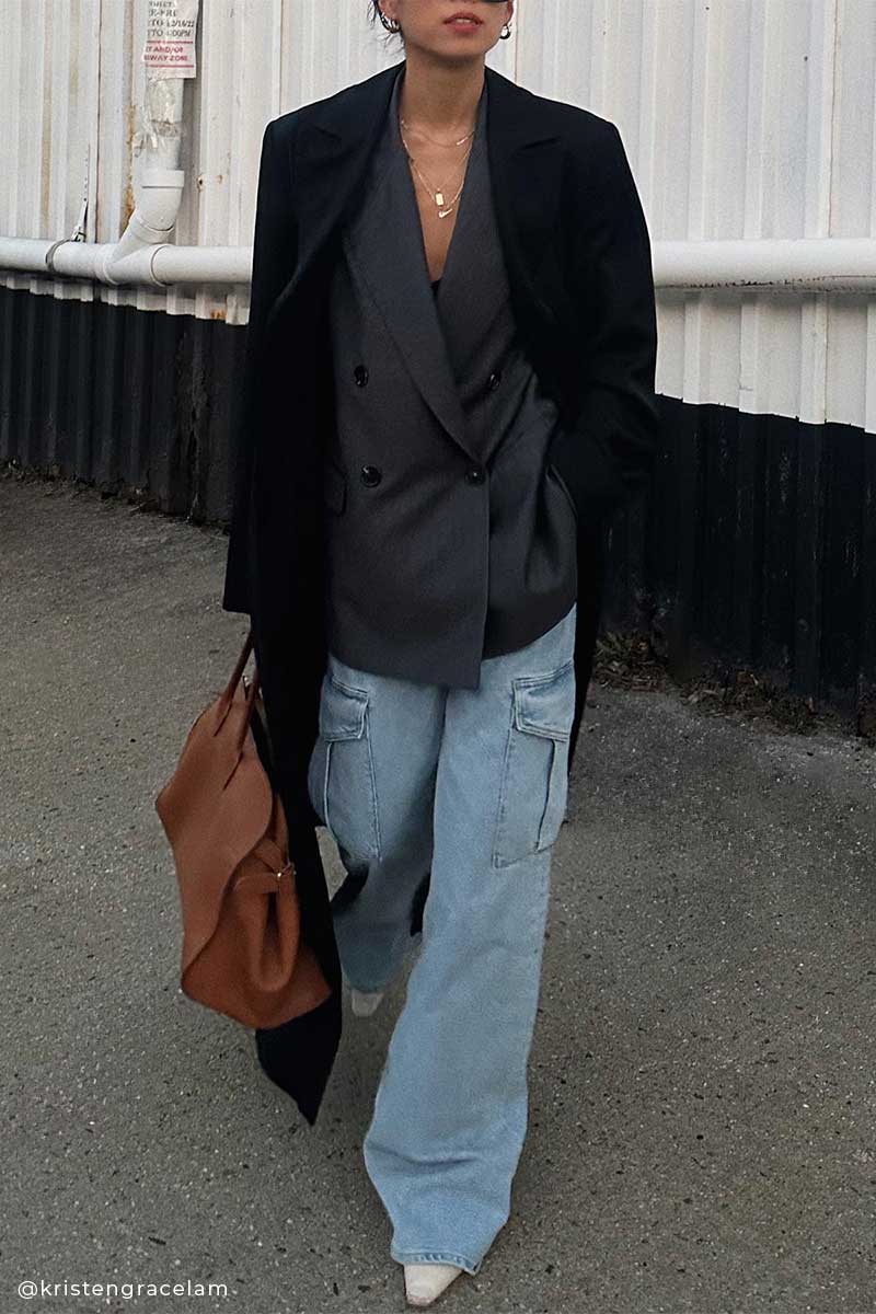 Street Style Edge: Cargo Jeans, Blazer, and Overcoat — Wide Leg Jeans Outfits