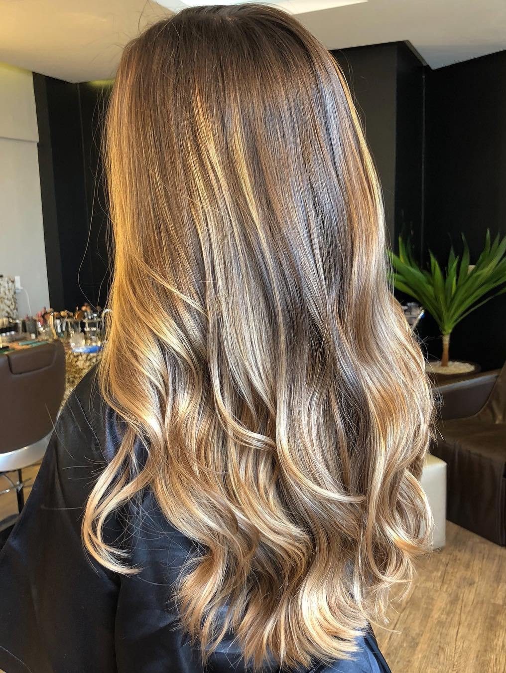 Mid-Back Light Brown Base with Vibrant Blonde Highlights Mid-Back Light Brown Base with Vibrant Blonde Highlights — Light Brown Highlights