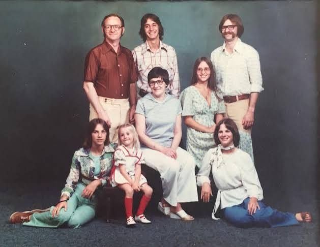 Various Visual Idea — Family Photo Hairstyles