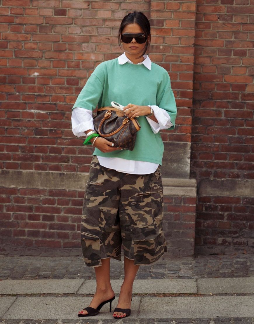 Mint Green Sweatshirt with Camouflage Culottes Mint Green Sweatshirt with Camouflage Culottes — Copenhagen Outfits