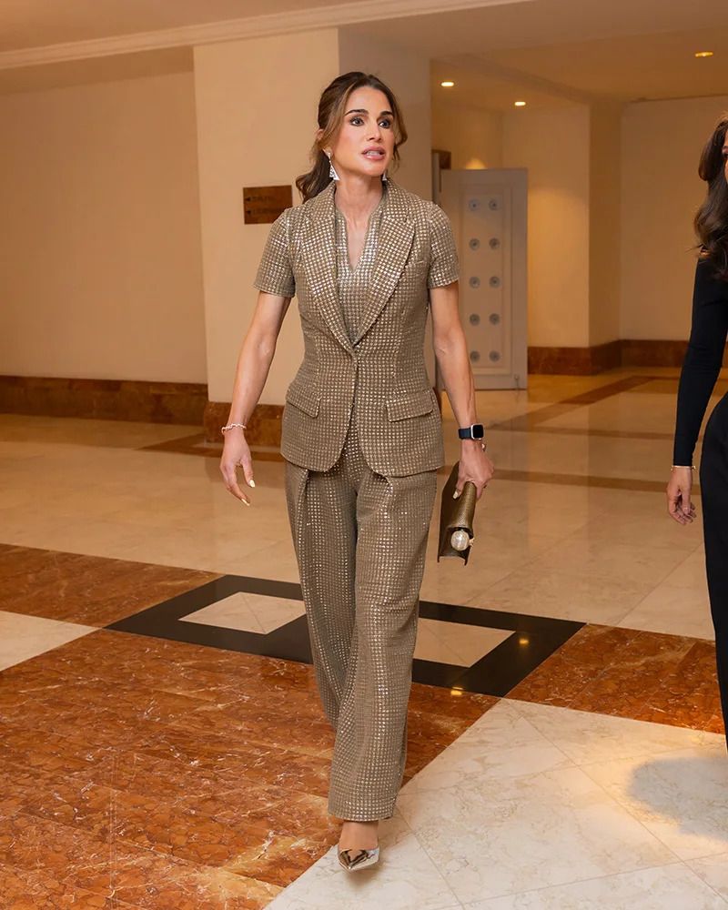 Gold Sequined Suit for a Dazzling Charity Gala Statement Gold Sequined Suit for a Dazzling Charity Gala Statement — Charity Gala Outfits