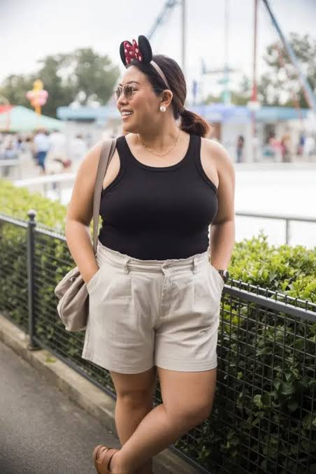 Comfortable Linen Shorts with a Black Tank — Theme Park Outfits