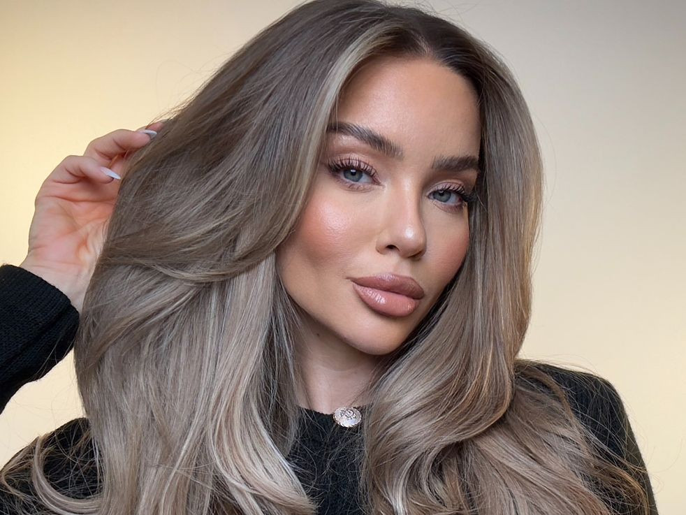 Thick Straight Ash Blonde Blowout Thick Straight Ash Blonde Blowout