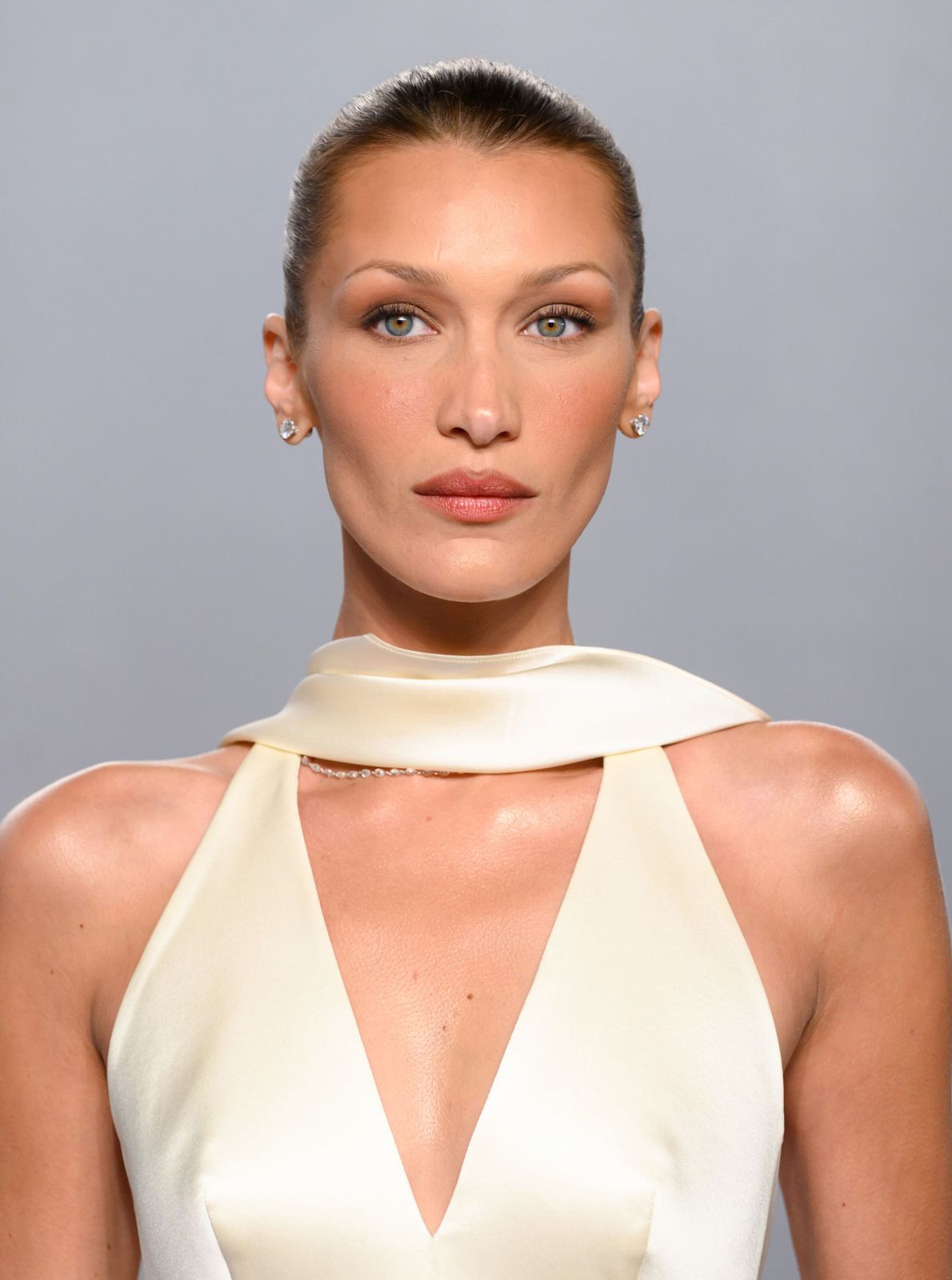 Shoulder Length Visual Idea — Hairstyles for Oval Faces