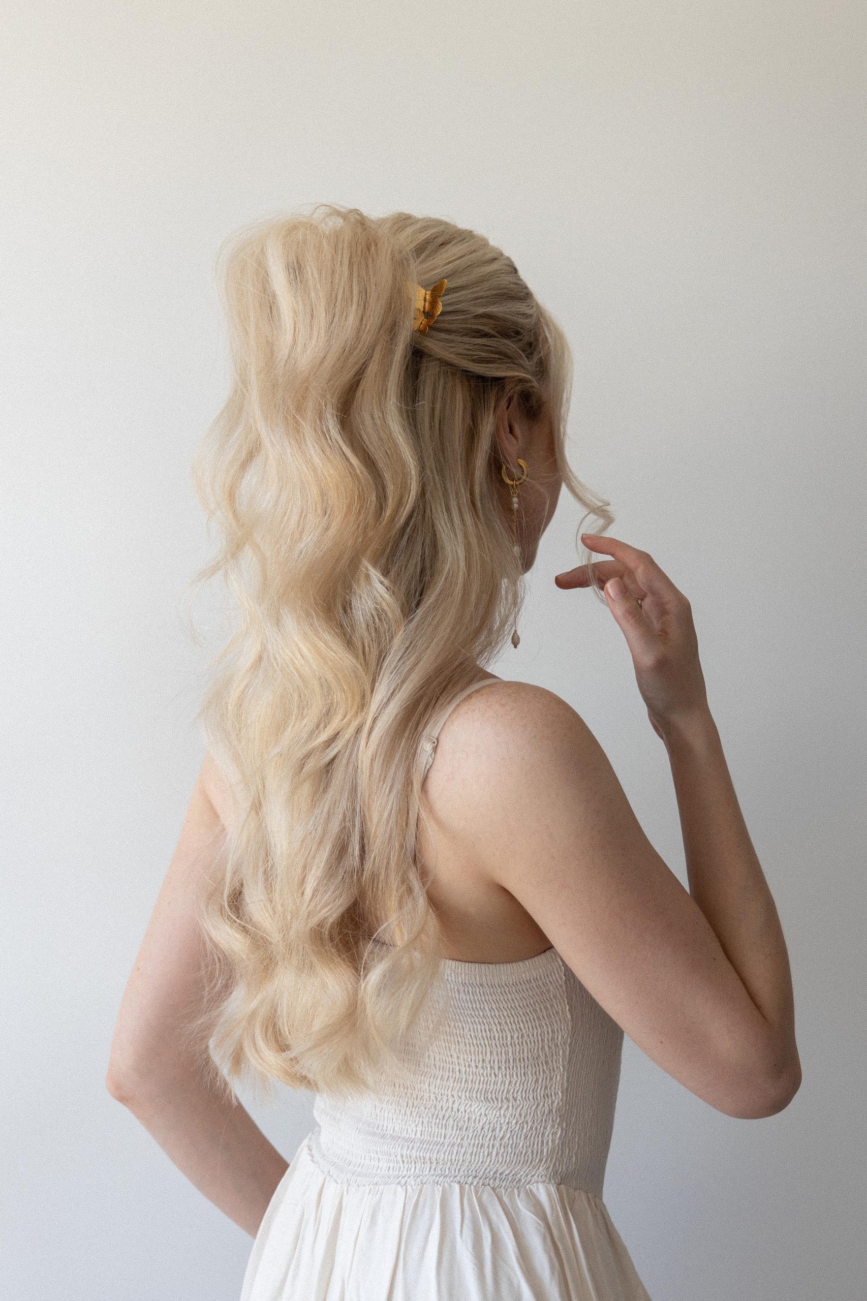 Voluminous Platinum Ponytail — Easy Hairstyles for Long Hair