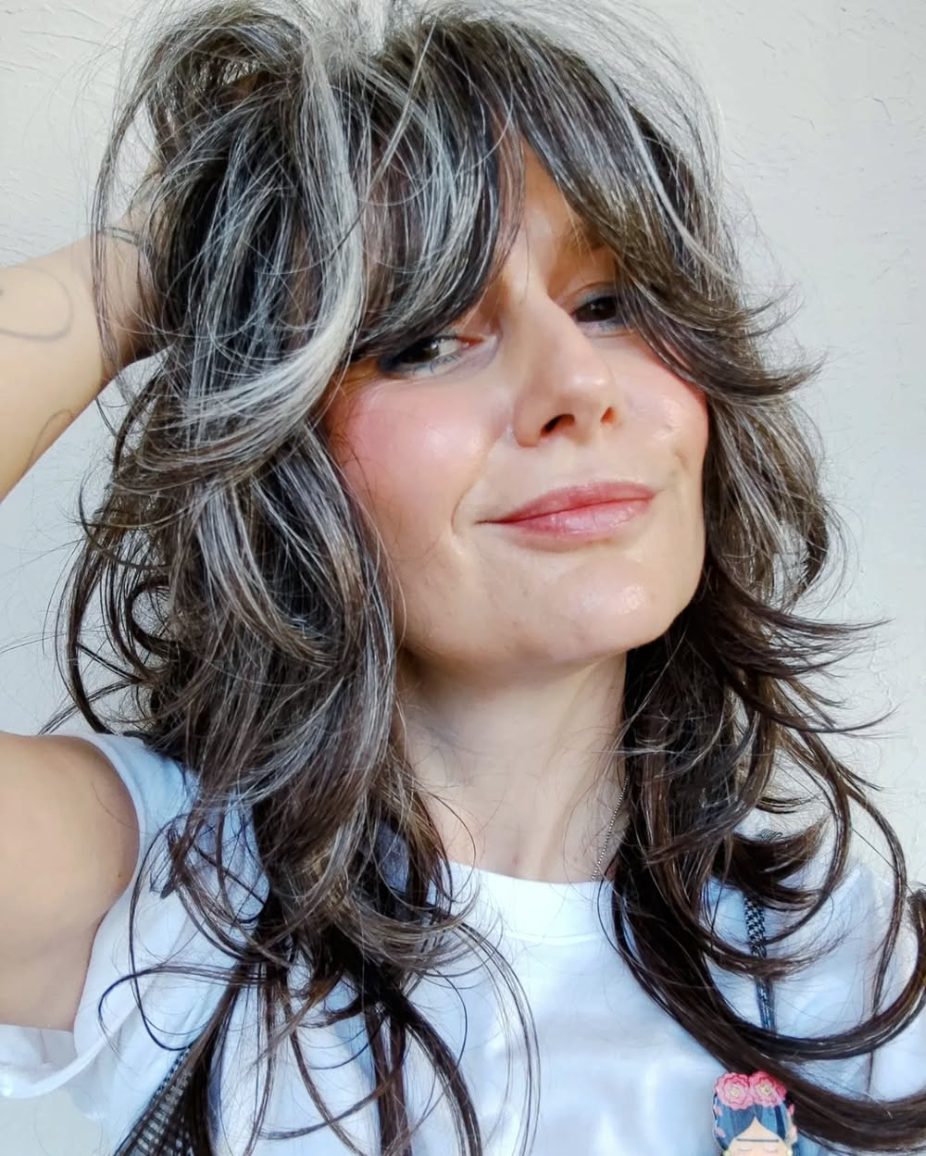 Collarbone Shag With Silver Highlights Collarbone Shag With Silver Highlights — Hairstyles for Women Over 50