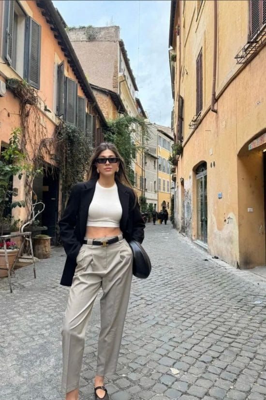 Oversized Blazer and Pleated Trousers for City Chic Oversized Blazer and Pleated Trousers for City Chic — Rome Outfits