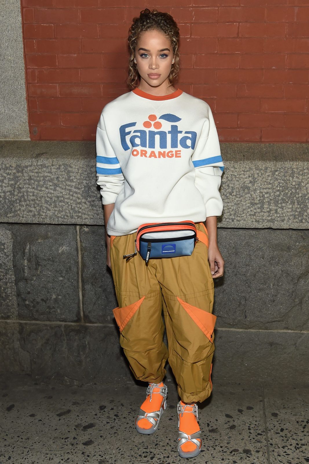 Color Block Cool: Fanny Pack with Cargo Pants Color Block Cool: Fanny Pack with Cargo Pants — Fanny Pack Outfits