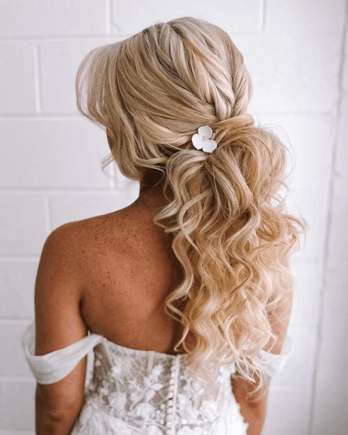 Honey Blonde With Lighter Highlights Visual Idea — Prom Hair Down