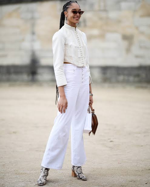 Structured White Top with Wide-Leg Jeans and Snakeskin Boots Structured White Top with Wide-Leg Jeans and Snakeskin Boots — White Outfits