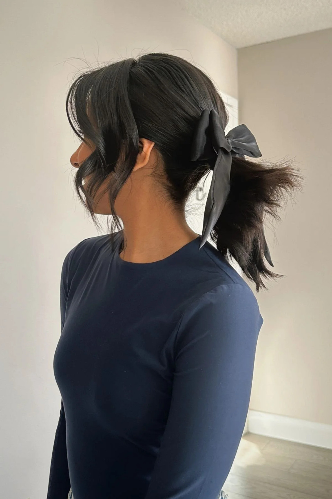 Wavy Shoulder Length With Side Bangs Wavy Shoulder Length With Side Bangs — Hair Bow Ponytail