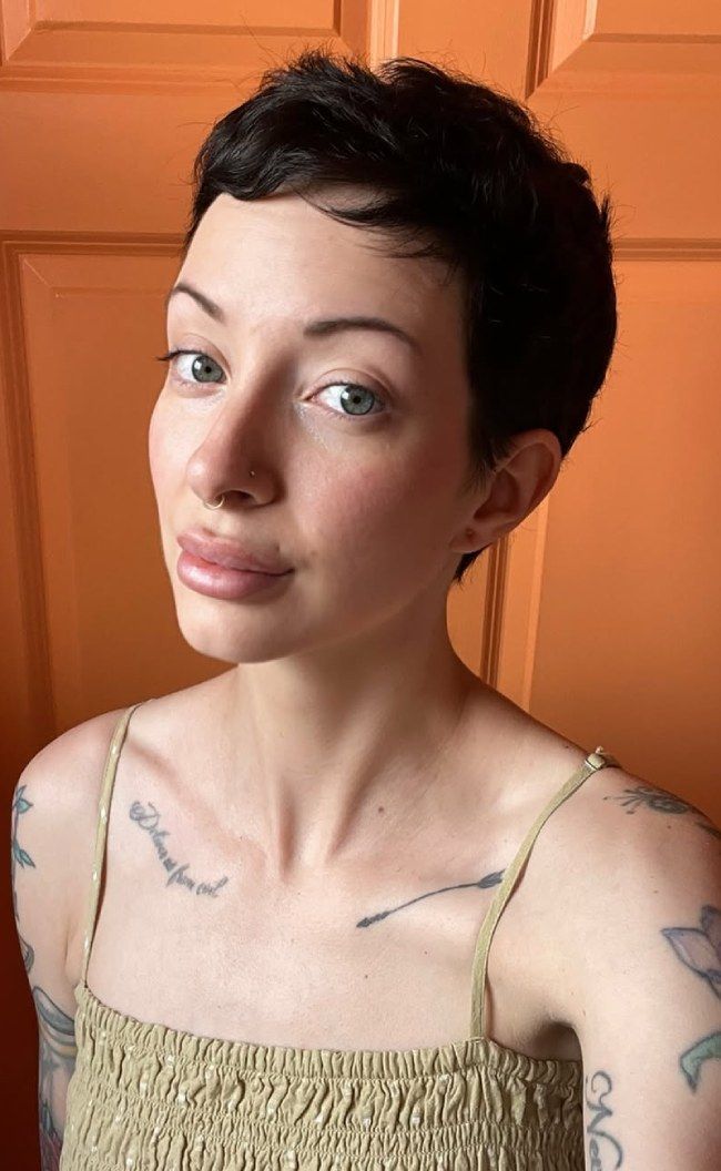 Textured Black Pixie With Middle Part — Very Short Haircuts