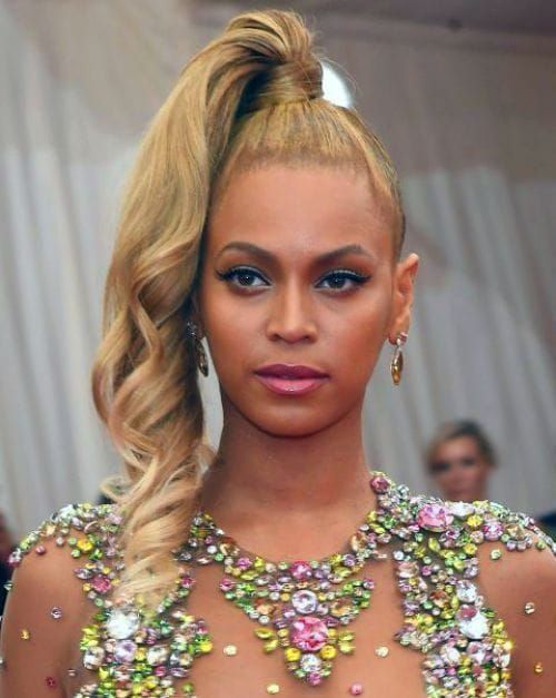 Voluminous Blonde Ponytail With Curls — Genie Ponytail