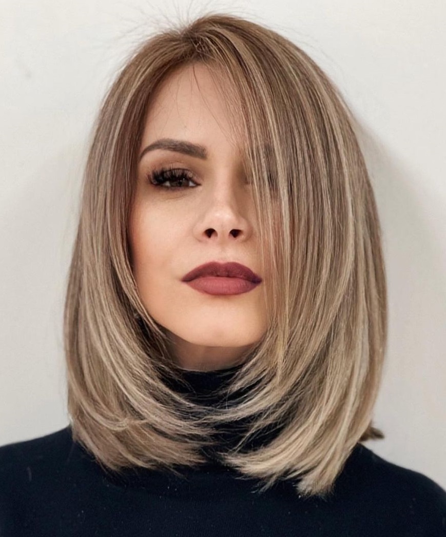 Ash Blonde Lob With Root Shadow — Hairstyles for Medium Hair