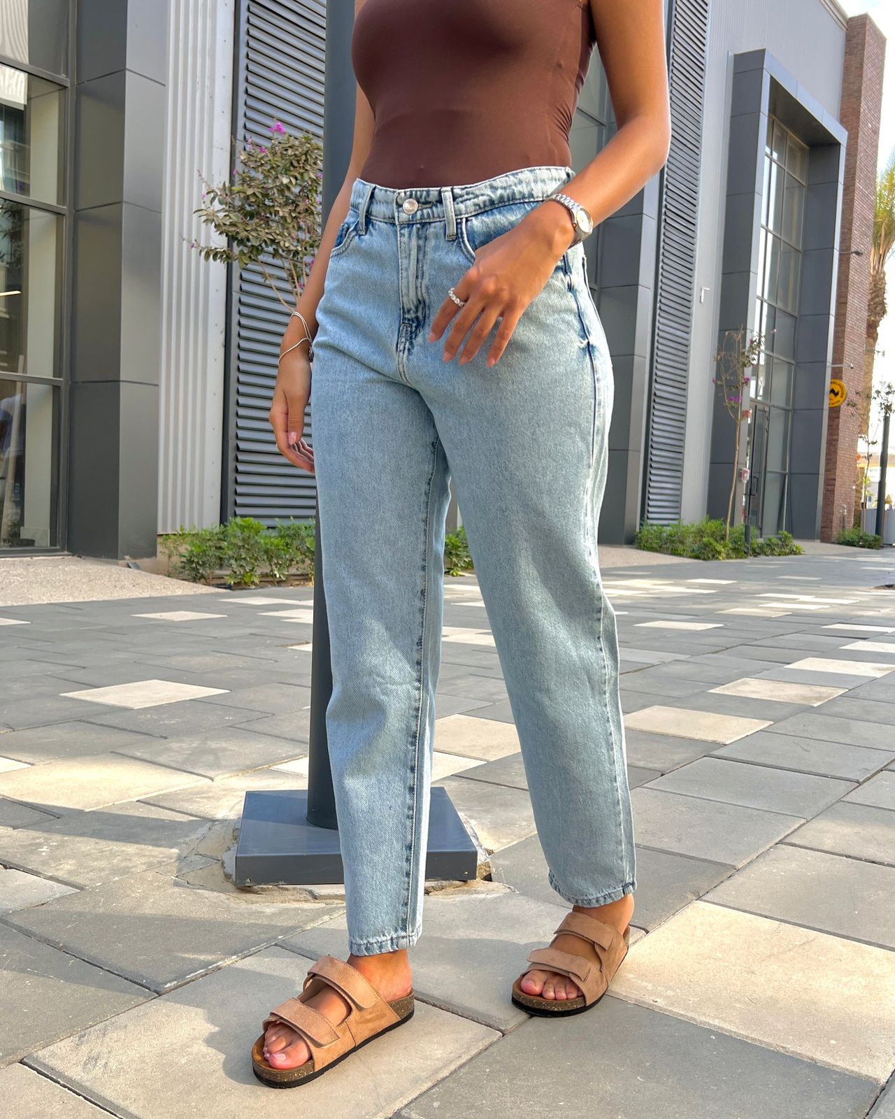 Relaxed Straight Jeans with Fitted Tank and Cork Sandals Relaxed Straight Jeans with Fitted Tank and Cork Sandals — Boyfriend Jeans