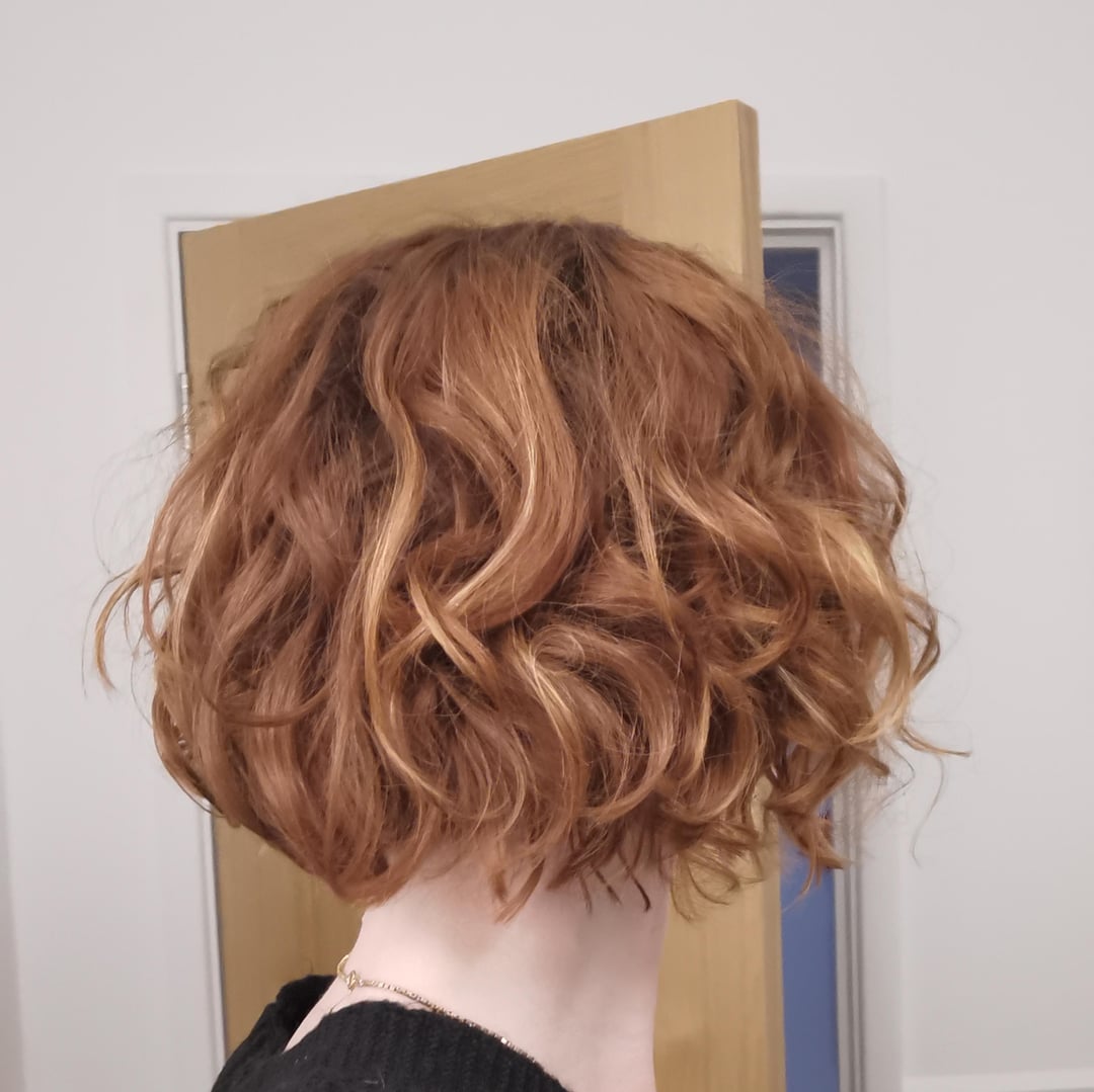 Auburn Bob With Layered Ends Auburn Bob With Layered Ends — 2A Hairstyles