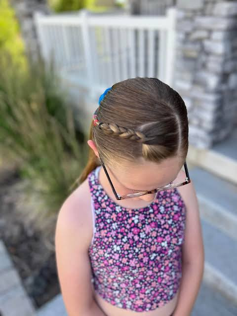 Ponytail With Small Accent Braid Ponytail With Small Accent Braid — Tween Hairstyles