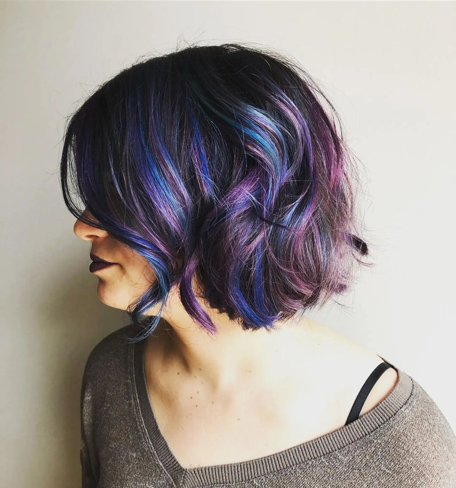 Chin Bob With Side-Swept Bangs Chin Bob With Side-Swept Bangs — Galaxy Hair