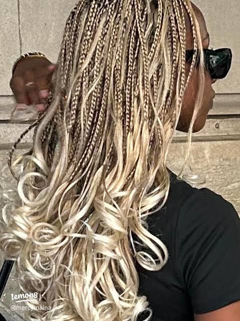 Box Braids With Honey Blonde Ombré Box Braids With Honey Blonde Ombré — Honey Blonde Braids
