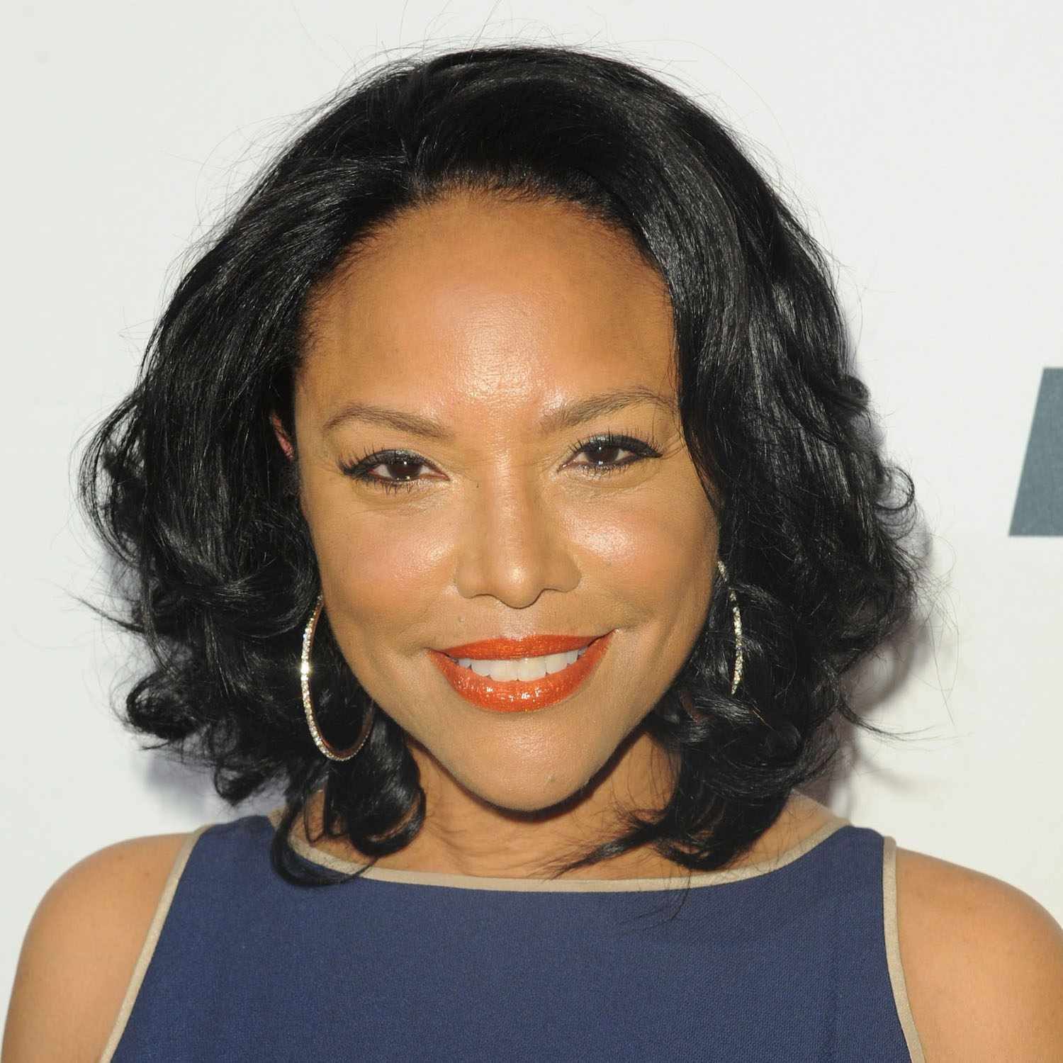 Sleek Shoulder-Length Lob Sleek Shoulder-Length Lob — Haircuts for Black Women Over 50