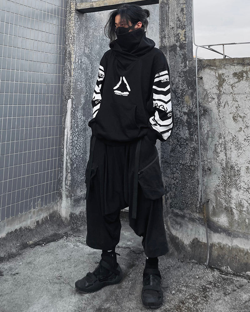 Graphic Print Hoodie Over Turtleneck with Drop-Crotch Pants Graphic Print Hoodie Over Turtleneck with Drop-Crotch Pants — Techwear Outfits