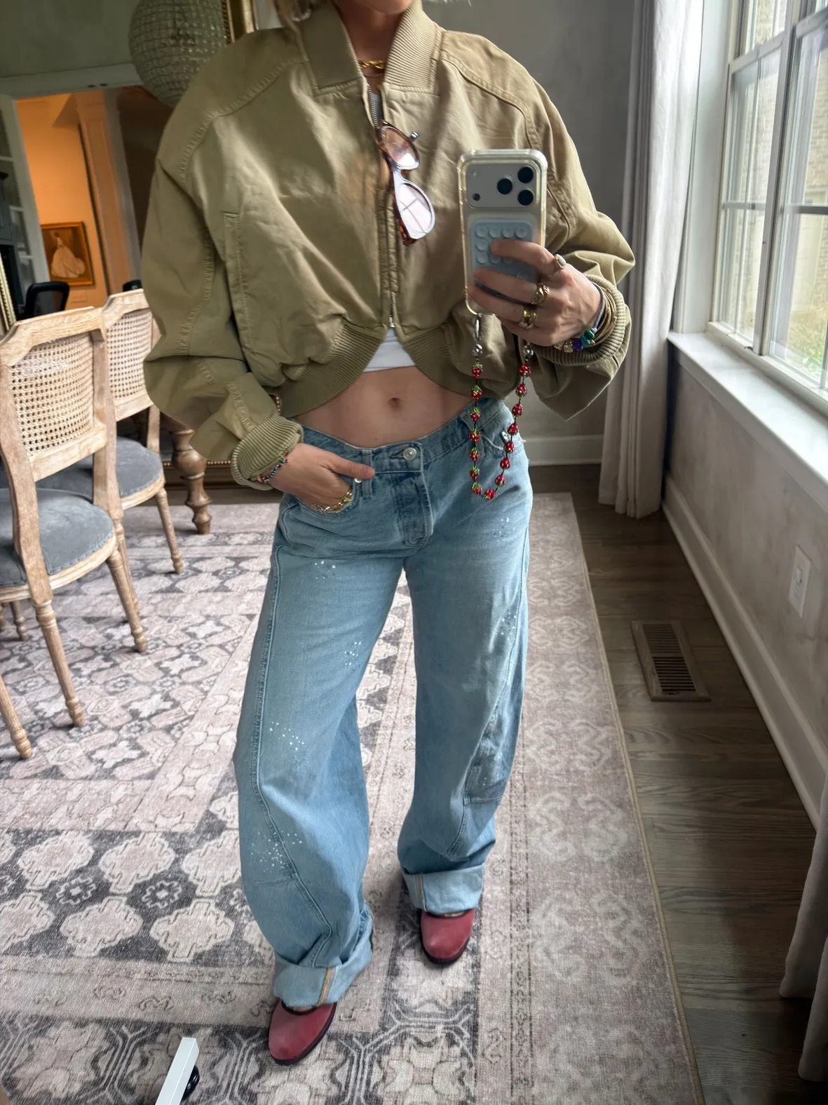 Brown Heeled Boots Outfit Idea — Low Rise Jeans Outfits