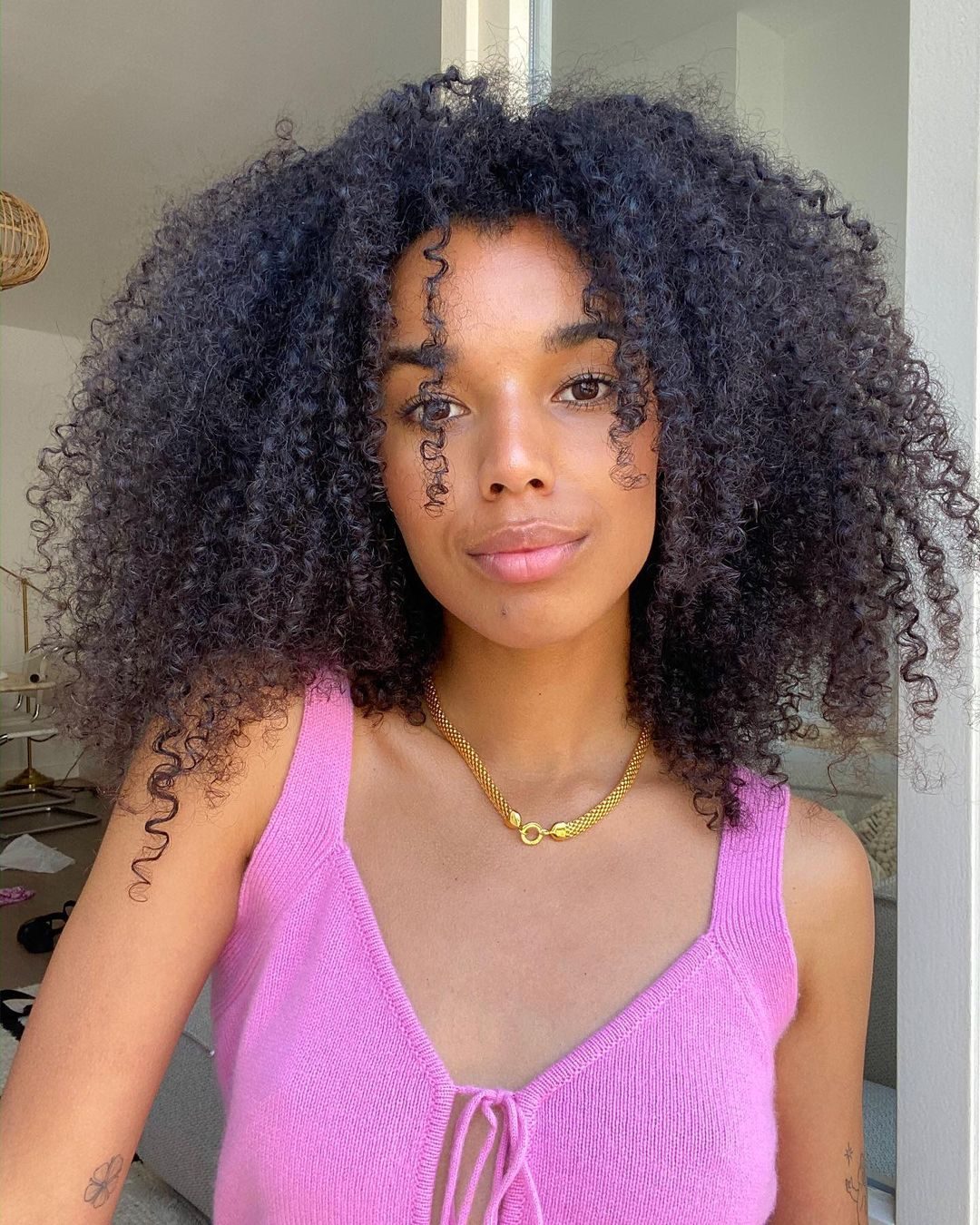 Shoulder-Length Defined Curls — Heatless Hairstyles
