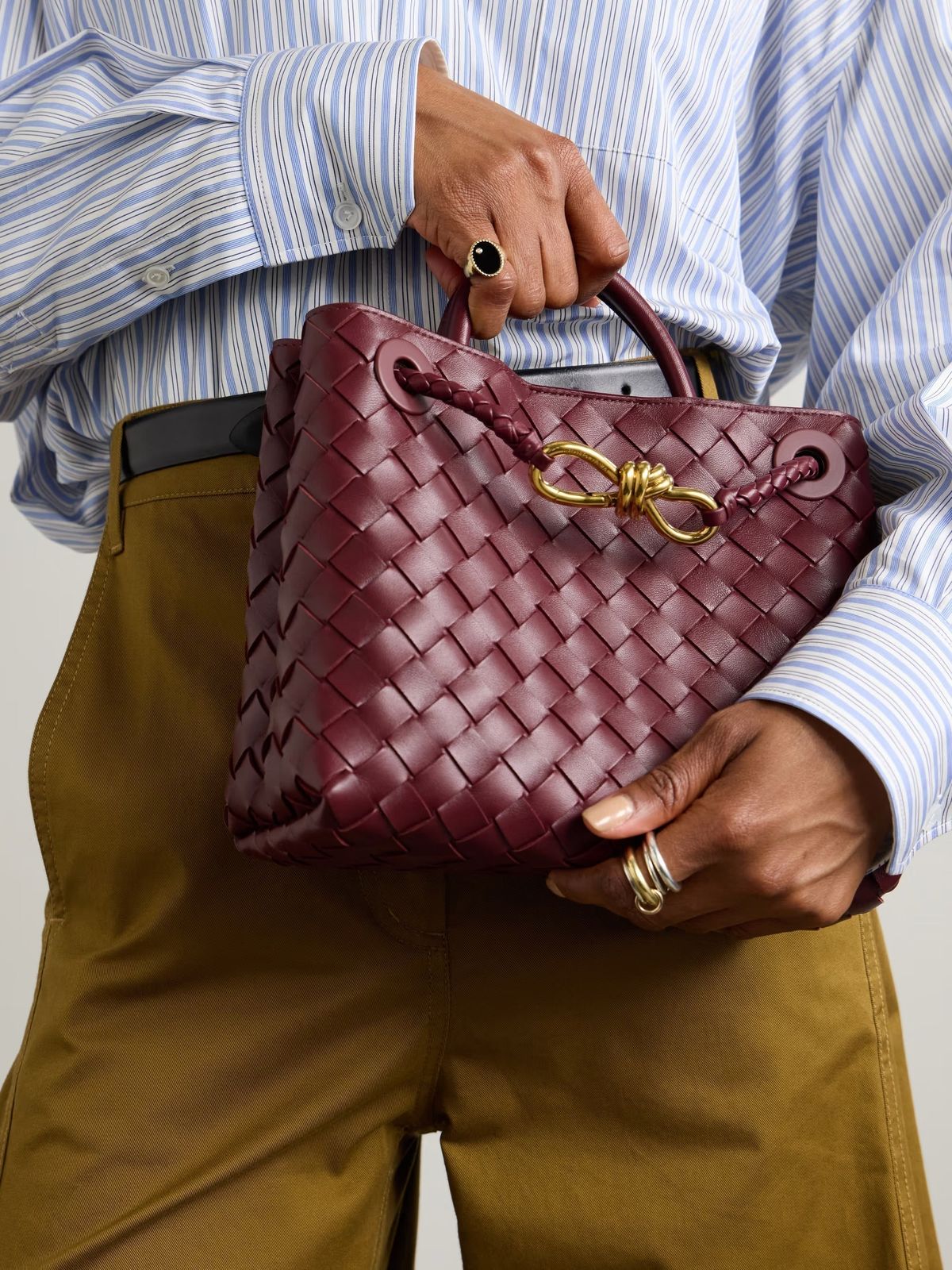 Smart Casual with a Burgundy Woven Top-Handle Bag Smart Casual with a Burgundy Woven Top-Handle Bag — Bottega Veneta Bag Outfits