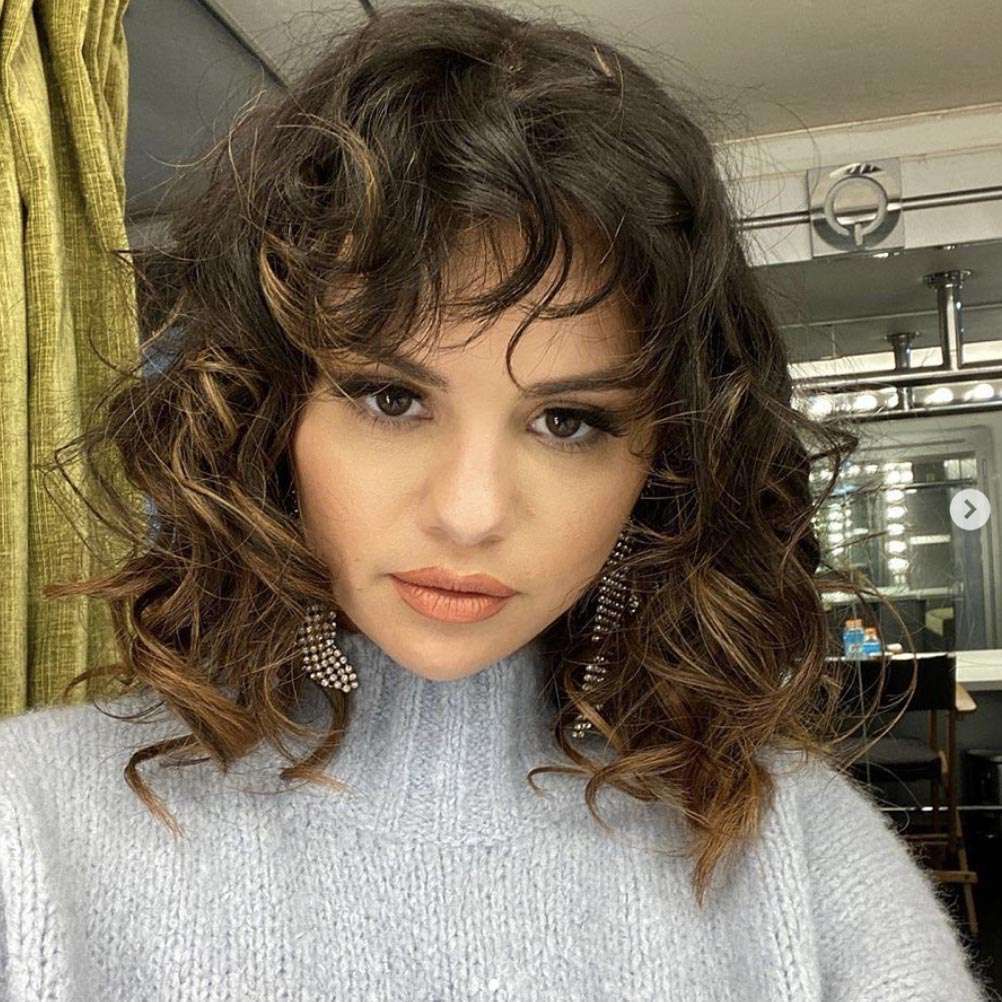 Curly Long Bob With Curly Bangs Curly Long Bob With Curly Bangs — Haircuts with Bangs