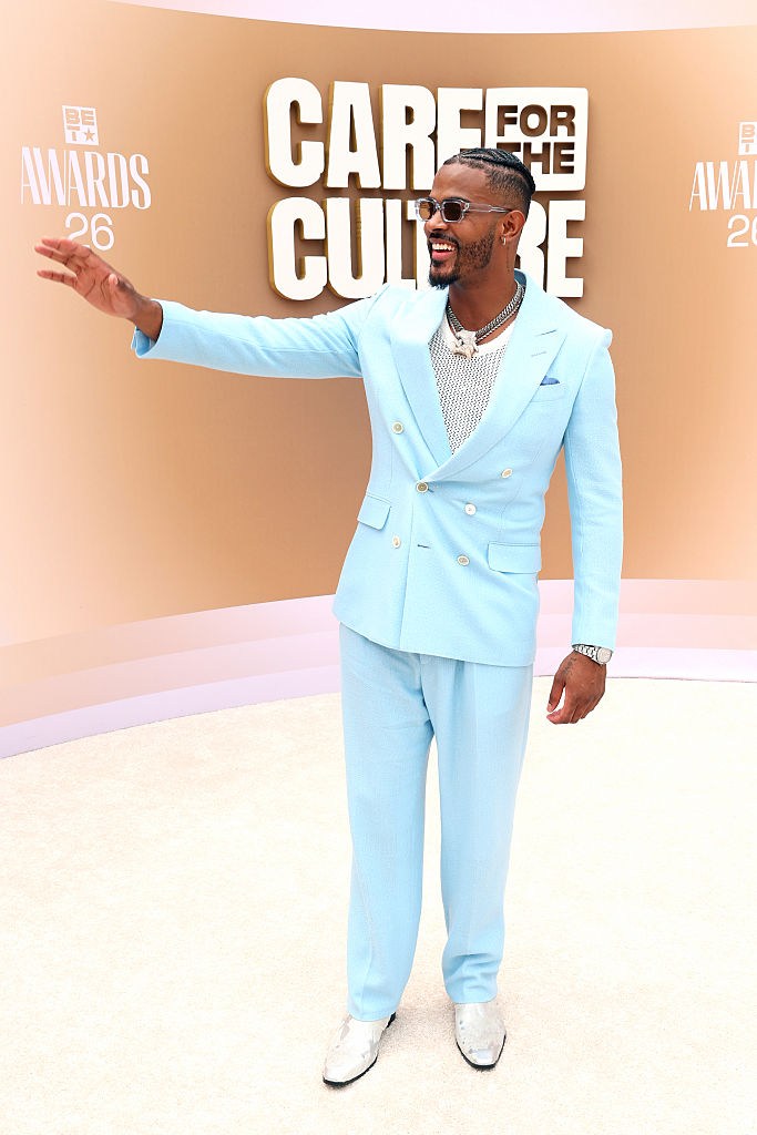 Light Blue Double-Breasted Suit with Silver Shoes Light Blue Double-Breasted Suit with Silver Shoes — Outfits for Men Over 50