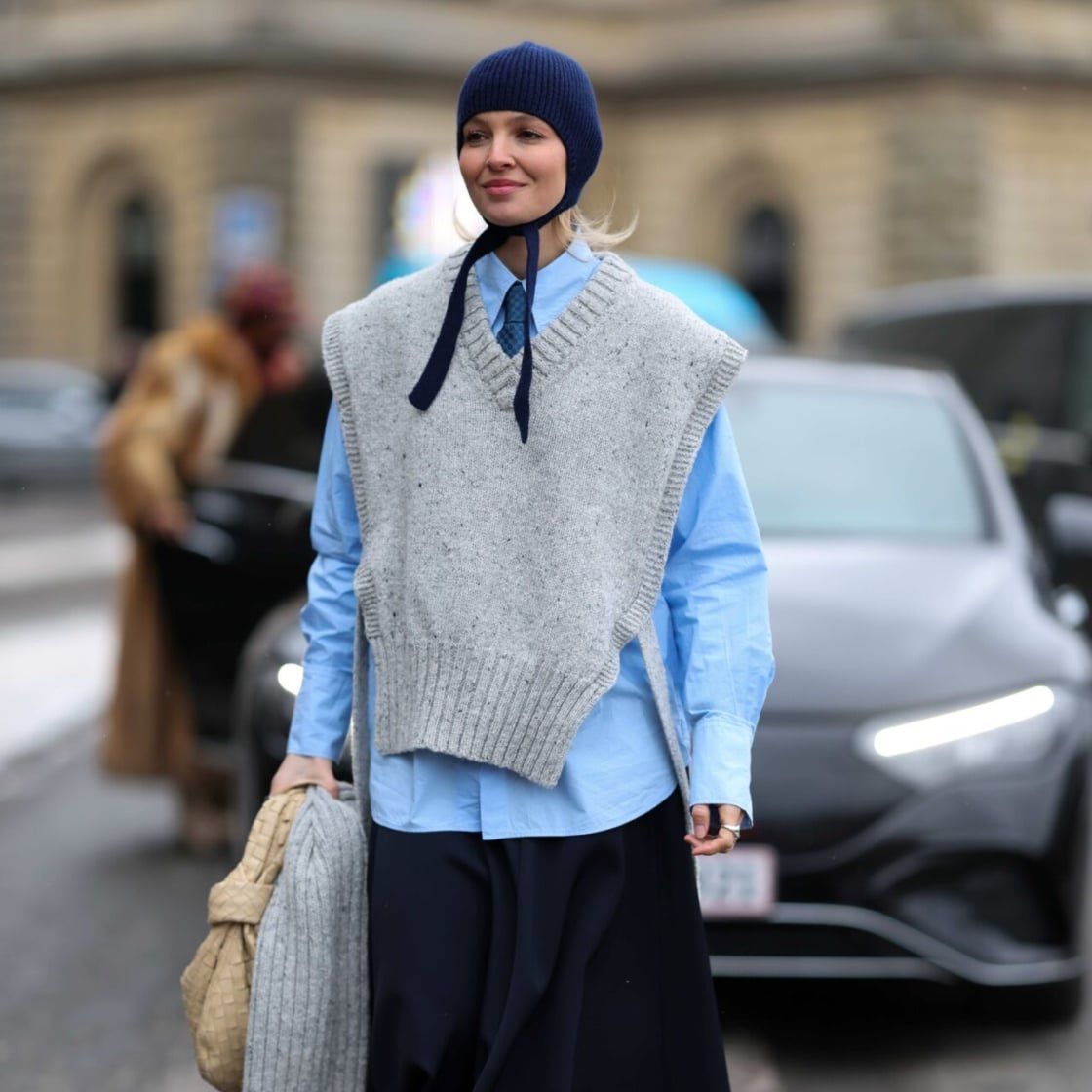 Grey Knitted Vest with Collared Shirt and Beanie Grey Knitted Vest with Collared Shirt and Beanie — Copenhagen Outfits