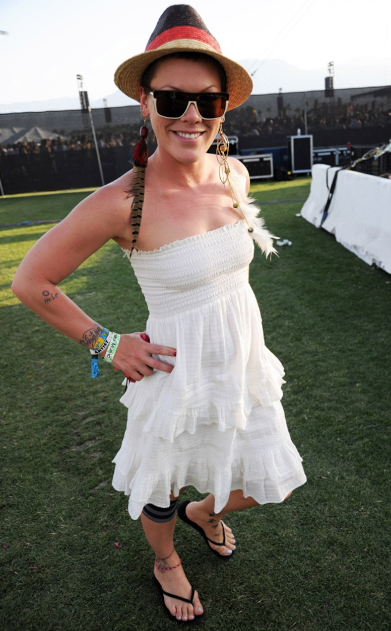 Tiered Ruffled Dress: Festival Style Essential — 2010s Outfits