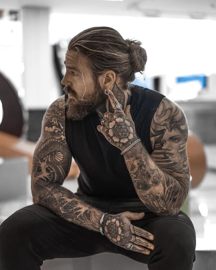 Clean Mid-Back Man Bun — Long Hairstyles for Men