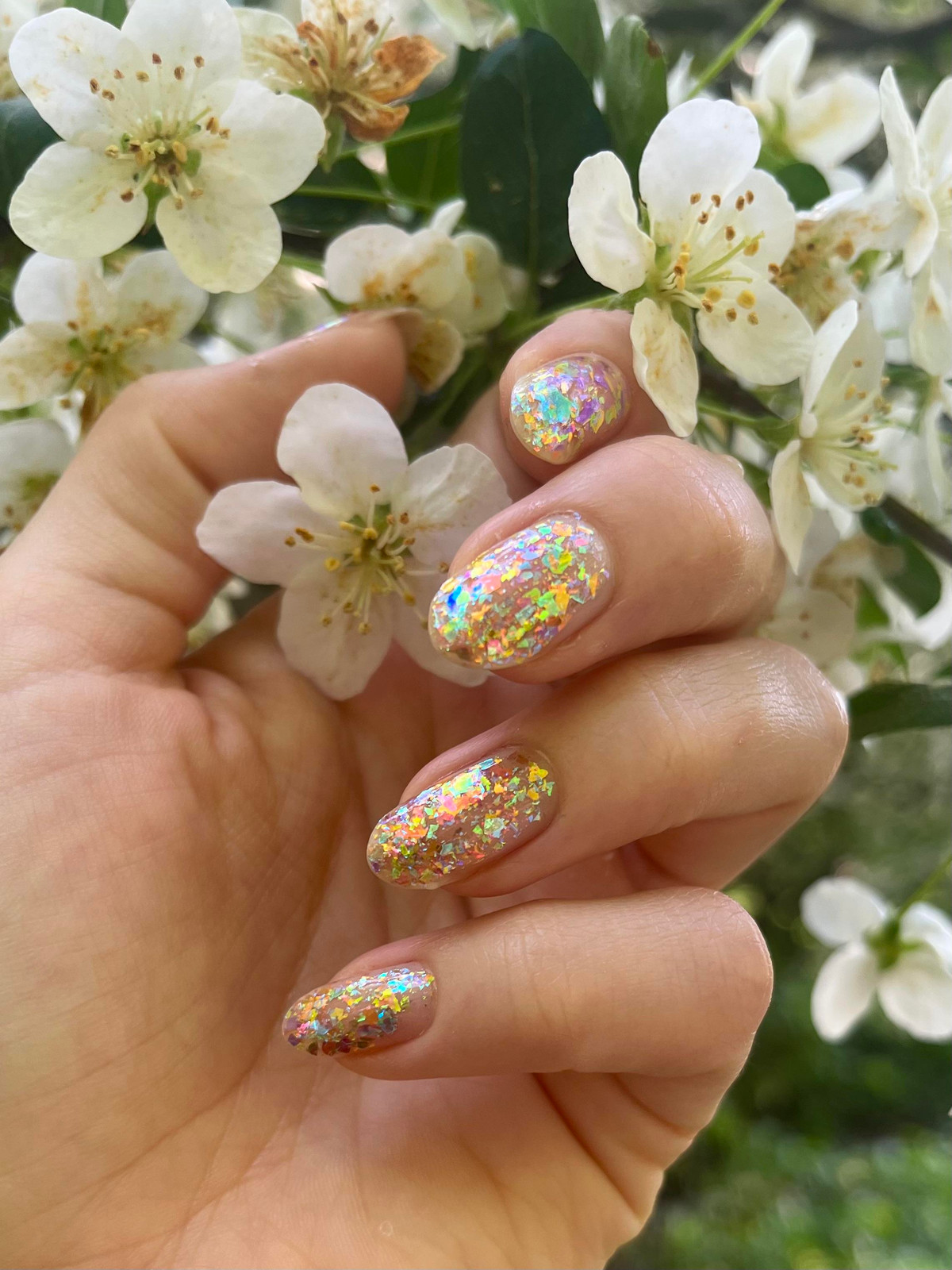 Chunky Iridescent Glitter Almond Nails Chunky Iridescent Glitter Almond Nails — Photoshoot Nails