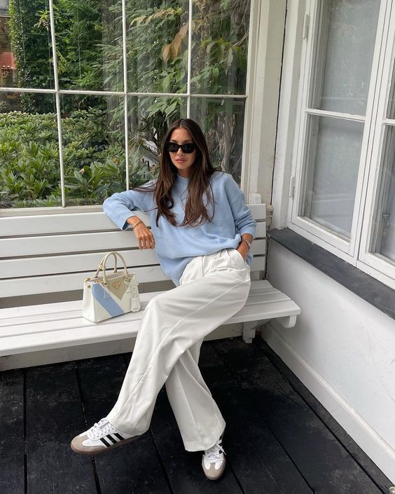 Chic Casual: Light Blue Sweater and Wide-Leg Pants with Adidas Samba Chic Casual: Light Blue Sweater and Wide-Leg Pants with Adidas Samba — Adidas Samba Outfits