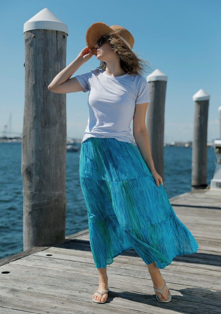 Tiered Maxi Skirt and T-Shirt for a Casual Boat Day — Yacht Outfits