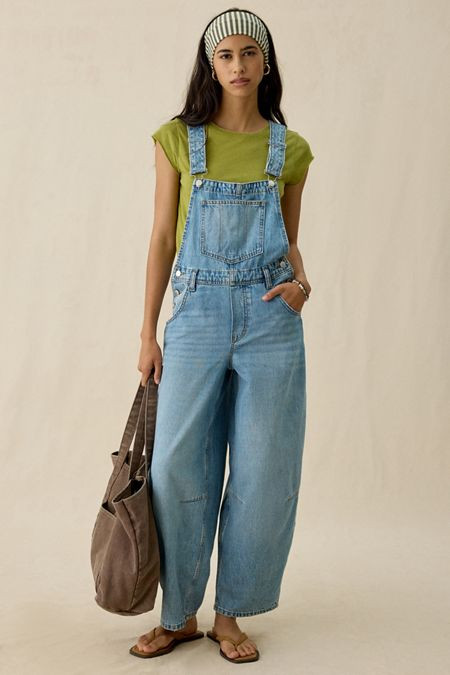 Light Wash Wide-Leg Overalls with Striped Headband and Flip-Flops Light Wash Wide-Leg Overalls with Striped Headband and Flip-Flops