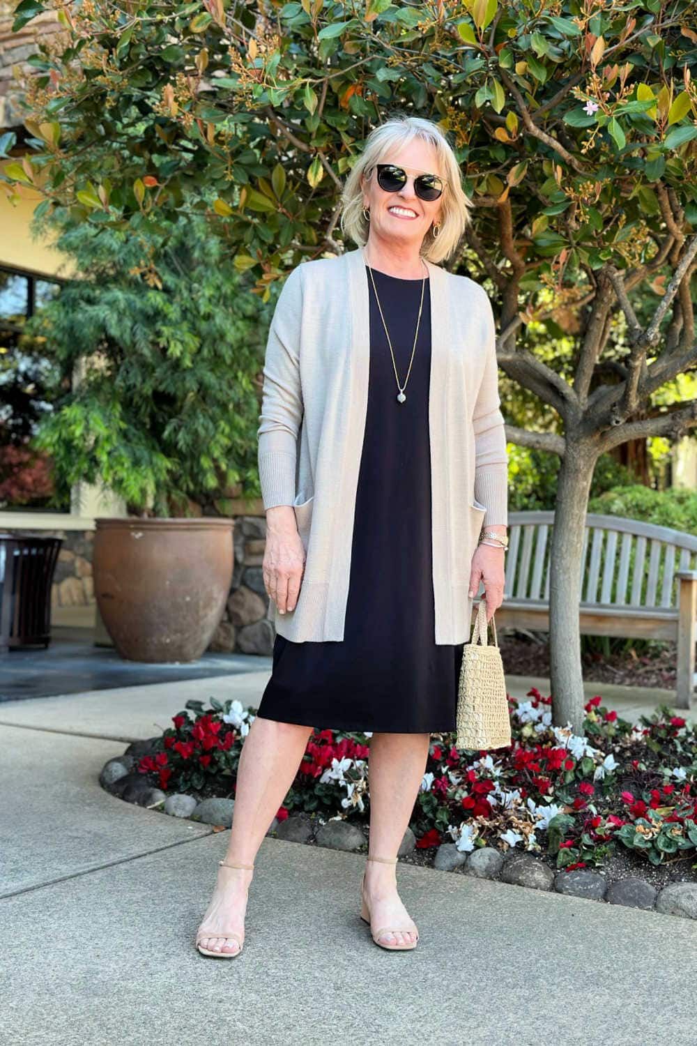 Midi Tee Dress with Cardigan and Pendant Necklace Midi Tee Dress with Cardigan and Pendant Necklace — T Shirt Dress Outfits