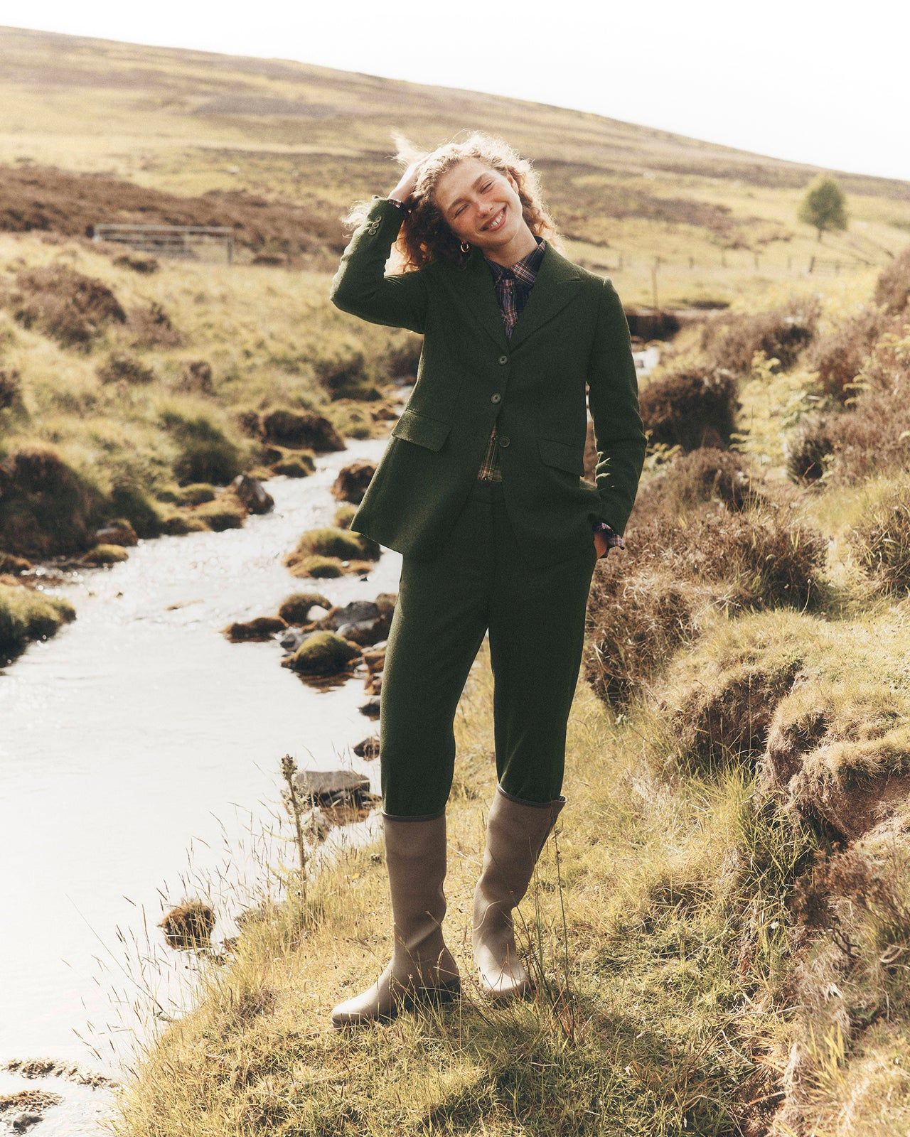 Countryside Chic with a Tweed Suit and Plaid Shirt — Ireland Outfits