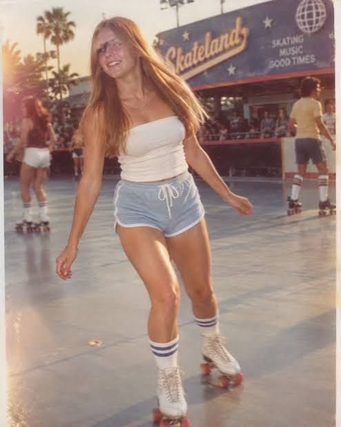 Strapless Top and Dolphin Shorts for a Nostalgic Skate — Roller Skating Outfits