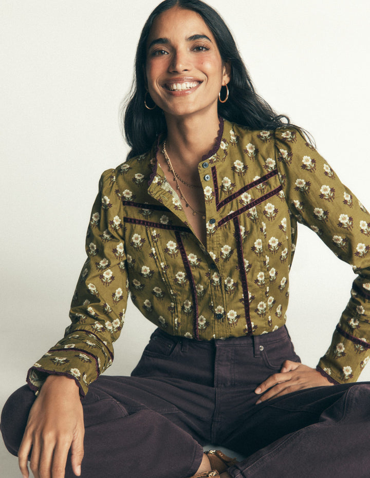 Olive Green Floral Print Blouse with Velvet Trim for Casual Style Olive Green Floral Print Blouse with Velvet Trim for Casual Style — Blouses