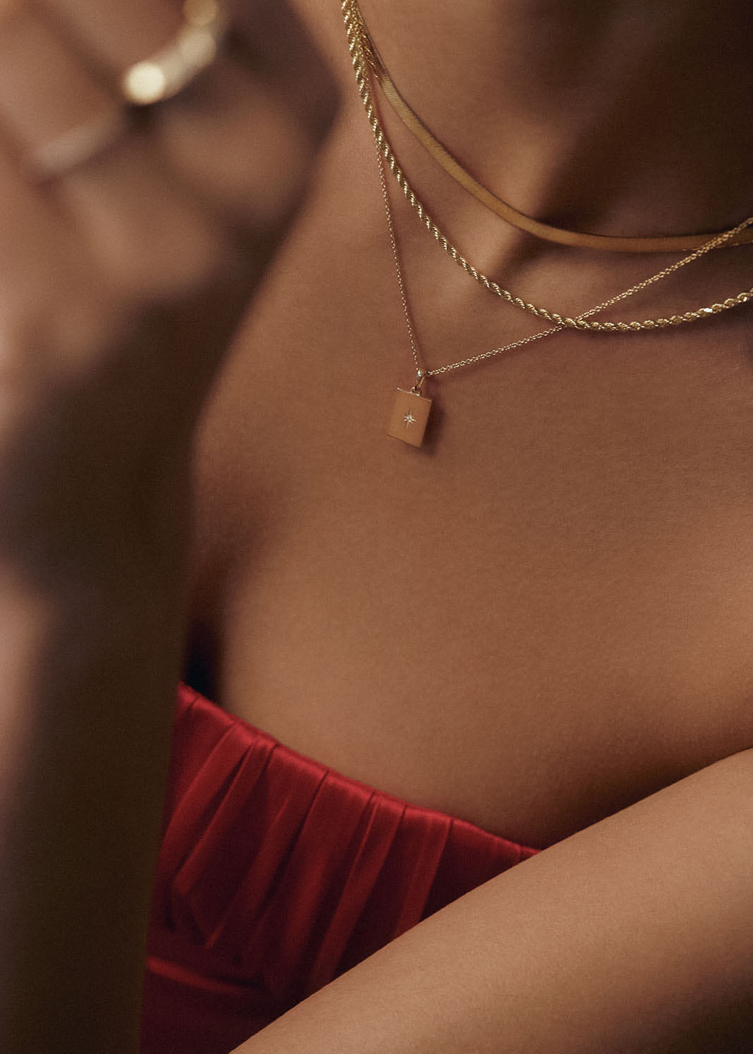 Sophisticated Layered Gold Necklaces for Evening — Gold Jewelry Stack